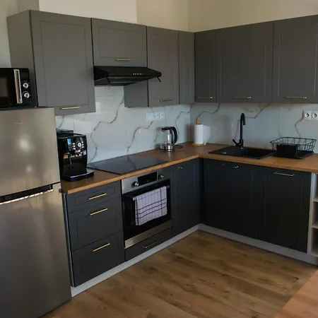 Stymbroch Apartment *